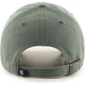 dunkelgrune-gebogene-kappe-new-york-yankees-mlb-clean-up-von-47-brand