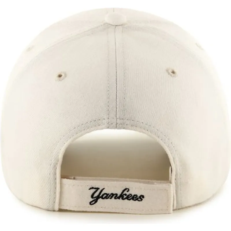 cremefarbene-gebogene-kappe-der-new-york-yankees-mlb-mvp-von-47-brand