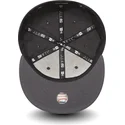 flache-steingraue-angepasste-59fifty-essential-kappe-der-new-york-yankees-mlb-von-new-era