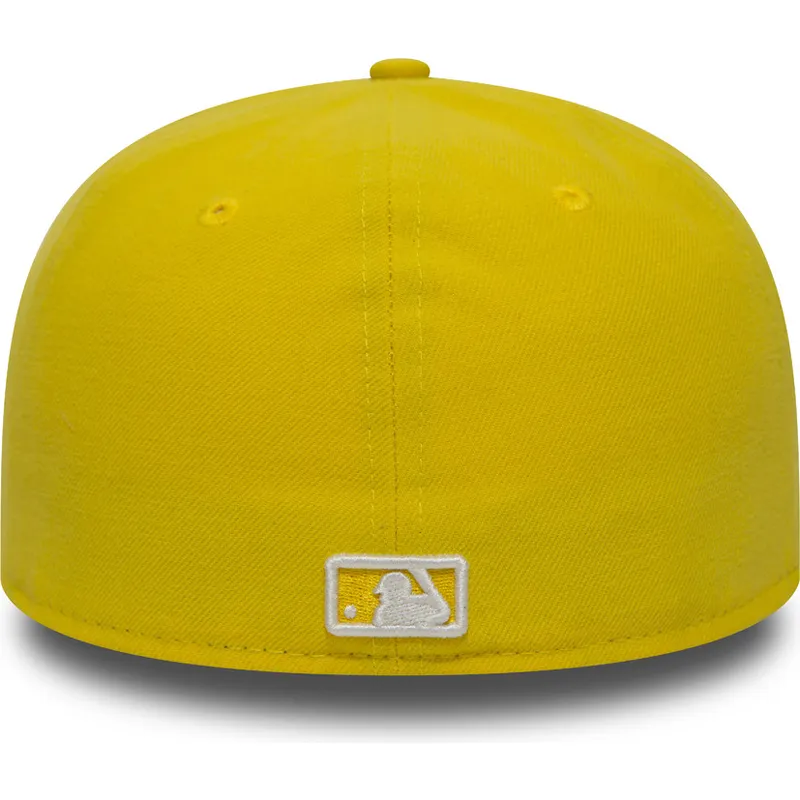 mutzen-flach-gelb-angepasst-59fifty-essential-der-new-york-yankees-mlb-von-new-era