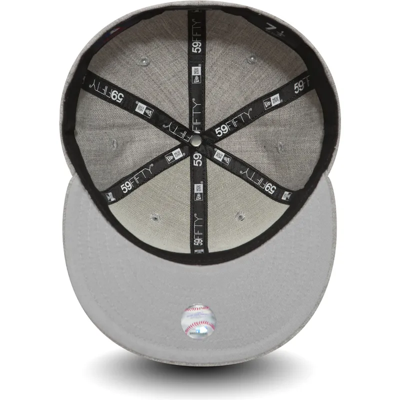 graue-anliegende-59fifty-essential-flat-cap-der-new-york-yankees-mlb-von-new-era graue-anliegende-59fifty-essential-flat-cap-der-new-york-yankees-mlb-von-new-era