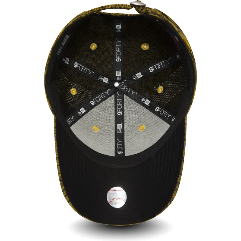mutzen-gebogen-gelb-verstellbares-band-9forty-negro-der-new-york-yankees-mlb-von-new-era
