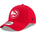 mutzen-gebogen-rot-verstellbares-band-9forty-the-league-der-atlanta-hawks-nba-von-new-era