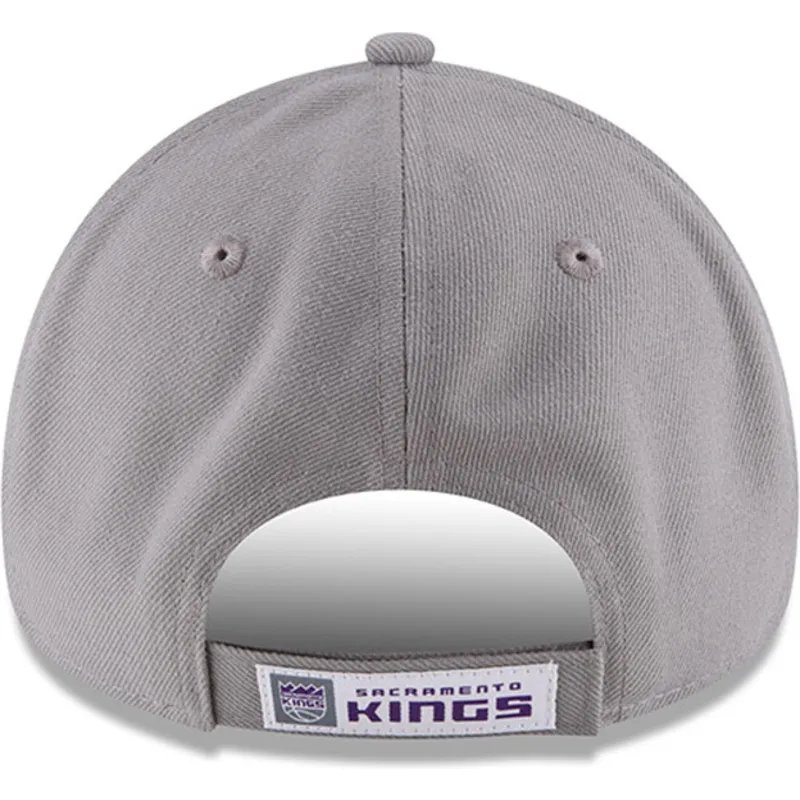 mutzen-gebogen-grau-verstellbares-band-9forty-the-league-der-sacramento-kings-nba-von-new-era