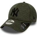 mutzen-gebogen-grun-verstellbares-band-9forty-dry-switch-jersey-der-new-york-yankees-mlb-von-new-era