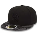 mutzen-flach-schwarz-angepasst-59fifty-night-time-der-new-york-yankees-mlb-von-new-era
