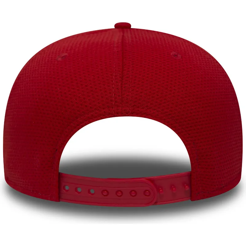 mutzen-flach-rot-snapback-9fifty-mesh-der-chicago-bulls-nba-von-new-era mutzen-flach-rot-snapback-9fifty-mesh-der-chicago-bulls-nba-von-new-era
