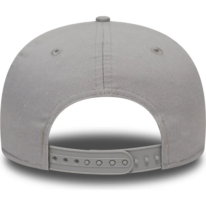 mutzen-flach-grau-snapback-9fifty-chain-stitch-der-toronto-raptors-nba-von-new-era mutzen-flach-grau-snapback-9fifty-chain-stitch-der-toronto-raptors-nba-von-new-era