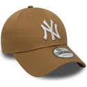 mutzen-gebogen-braun-verstellbares-band-claro-9forty-essential-der-new-york-yankees-mlb-von-new-era