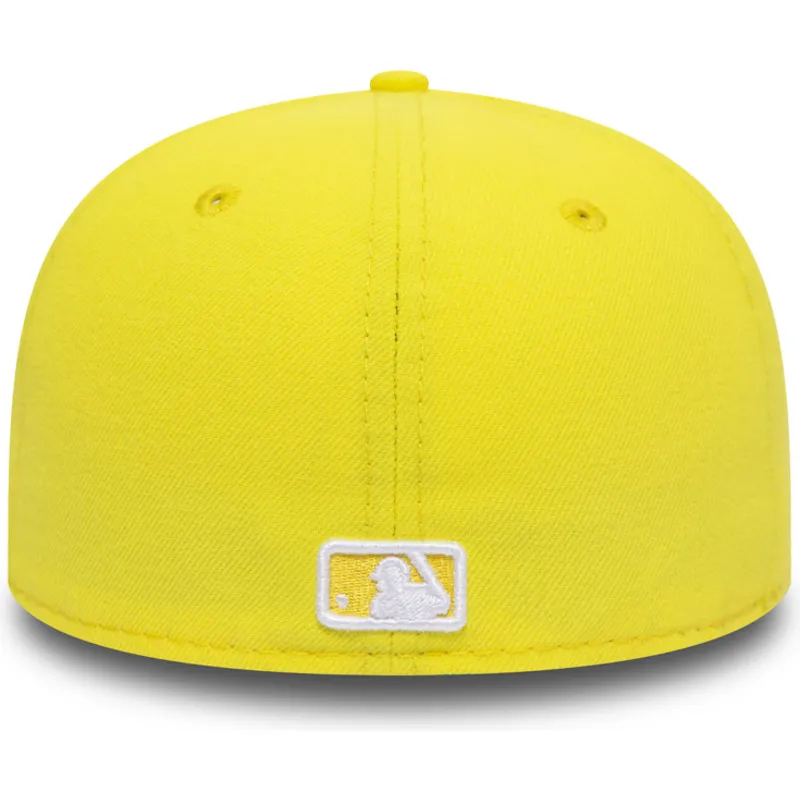 mutzen-flach-gelb-angepasst-59fifty-essential-der-new-york-yankees-mlb-von-new-era