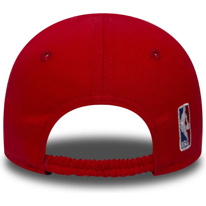 mutzen-gebogen-rot-verstellbares-band-fur-kinder-9forty-essential-der-chicago-bulls-nba-von-new-era