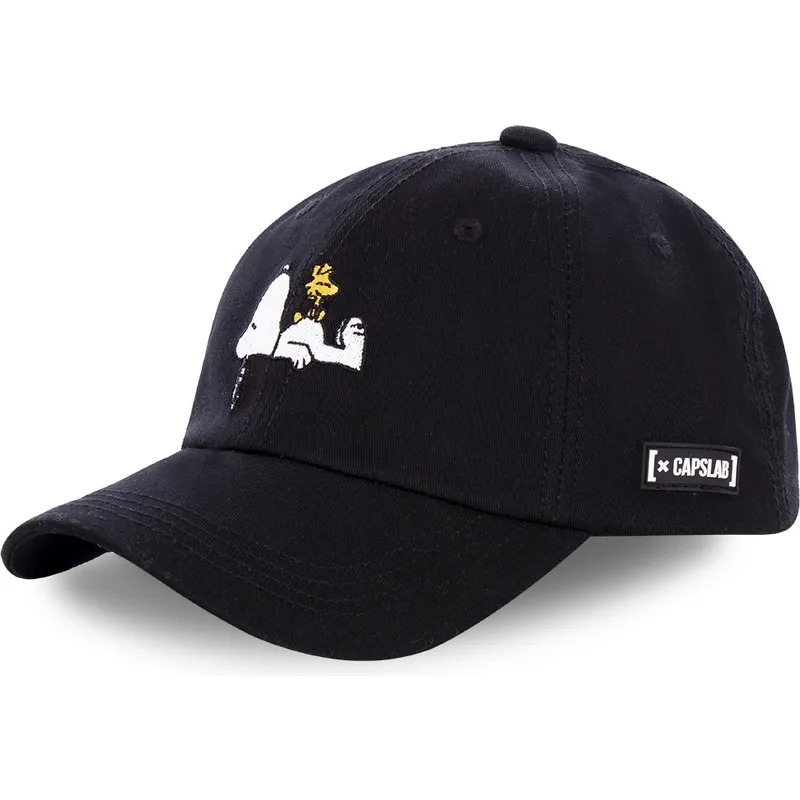 schwarze-gebogene-snapback-kappe-snoopy-und-emilio-dog-peanuts-von-capslab