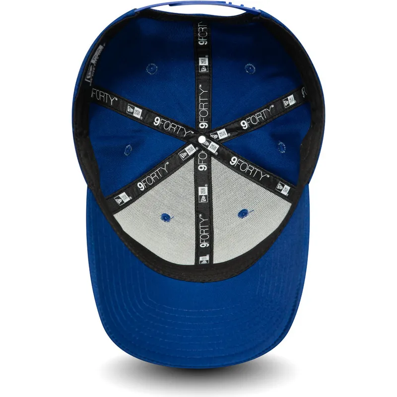 blaue-gebogene-snapback-kappe-9forty-chelsea-football-club-von-new-era blaue-gebogene-snapback-kappe-9forty-chelsea-football-club-von-new-era