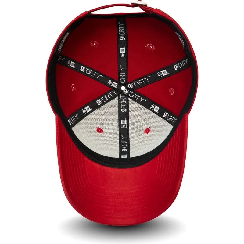 mutzen-gebogen-rot-verstellbares-band-negro-9forty-league-essential-der-new-york-yankees-mlb-von-new-era