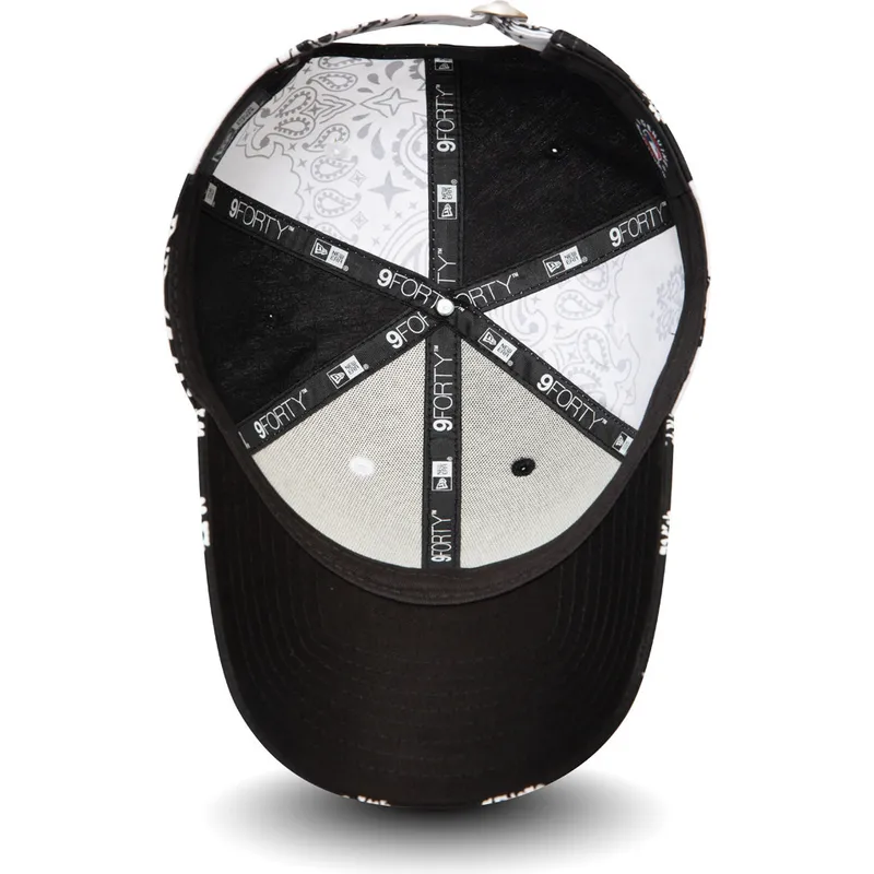 mutzen-gebogen-schwarz-verstellbares-band-9forty-paisley-print-der-new-york-yankees-mlb-von-new-era