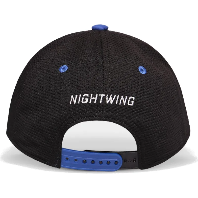 schwarze-gebogene-snapback-kappe-nightwing-dc-comics-von-difuzed schwarze-gebogene-snapback-kappe-nightwing-dc-comics-von-difuzed
