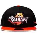 casquette-plate-noire-et-orange-snapback-logo-radiant-difuzed