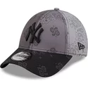casquette-courbee-grise-ajustable-9forty-paisley-print-new-york-yankees-mlb-new-era