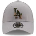 mutzen-gebogen-grau-verstellbares-band-9forty-camo-infill-der-los-angeles-dodgers-mlb-von-new-era