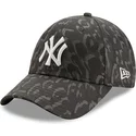 casquette-courbee-camouflage-noire-ajustable-9forty-all-over-camo-new-york-yankees-mlb-new-era
