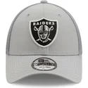 mutzen-gebogen-grau-verstellbares-band-9forty-team-arch-der-las-vegas-raiders-nfl-von-new-era