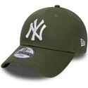 grune-gebogene-verstellbare-kappe-fur-kinder-9forty-league-essential-der-new-york-yankees-mlb-von-new-era