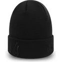schwarze-mutze-mit-schwarzem-logo-essential-cuff-der-new-york-yankees-mlb-von-new-era