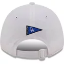 casquette-courbee-blanche-ajustable-avec-logo-dore-9forty-stadium-food-los-angeles-dodgers-mlb-new-era