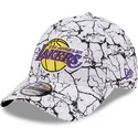 mutzen-gebogen-weiss-verstellbares-band-9forty-marble-der-los-angeles-lakers-nba-von-new-era