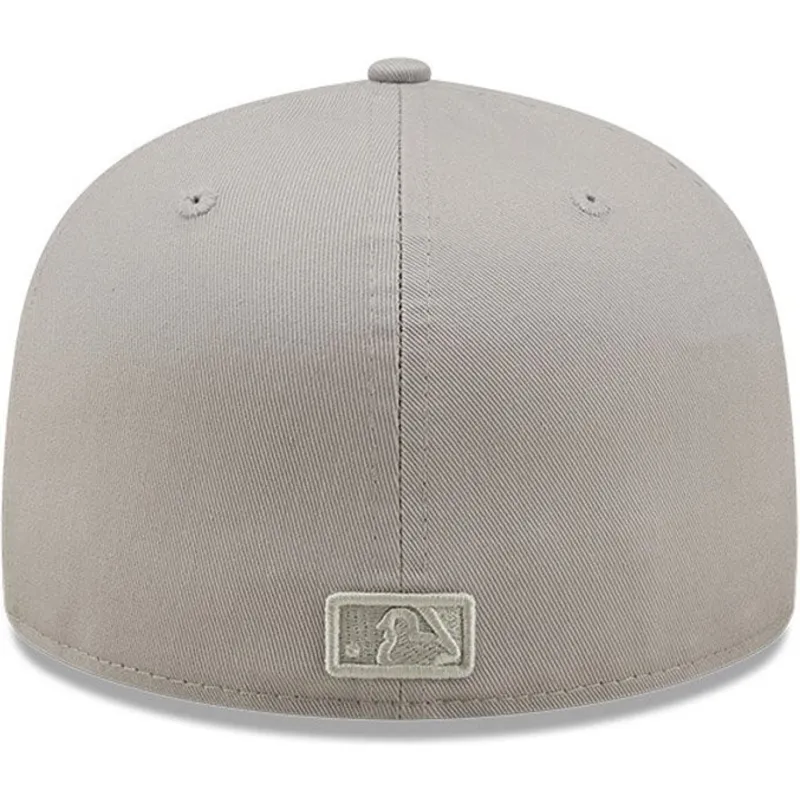 mutzen-flach-grau-angepasst-59fifty-parche-lateral-world-series-der-new-york-yankees-mlb-von-new-era mutzen-flach-grau-angepasst-59fifty-parche-lateral-world-series-der-new-york-yankees-mlb-von-new-era