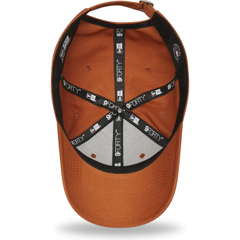 mutzen-gebogen-braun-verstellbares-band-9forty-league-essential-der-new-york-yankees-mlb-von-new-era