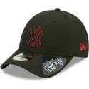 casquette-courbee-noire-snapback-avec-logo-rouge-9forty-neon-pack-repreve-new-york-yankees-mlb-new-era