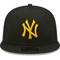 casquette-plate-noire-snapback-avec-logo-jaune-9fifty-league-essential-new-york-yankees-mlb-new-era