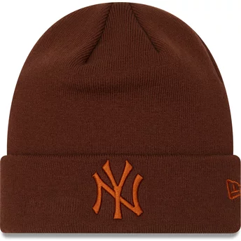 Bonnet marron avec logo marron League Essential Cuff New York Yankees MLB New Era