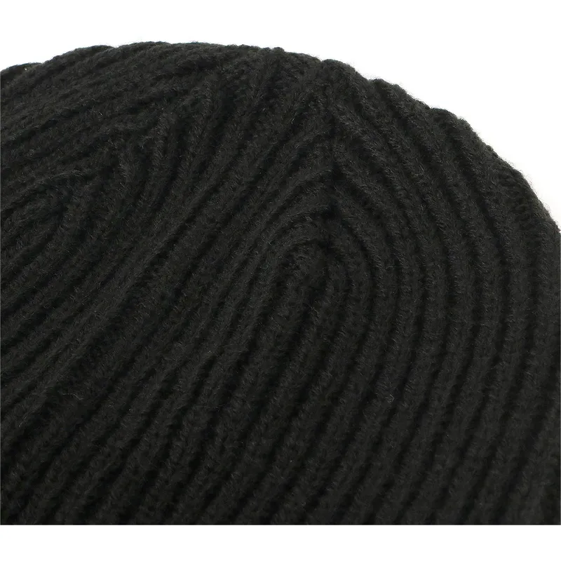 schwarze-mutze-ribbed-classic-cuff-von-puma schwarze-mutze-ribbed-classic-cuff-von-puma