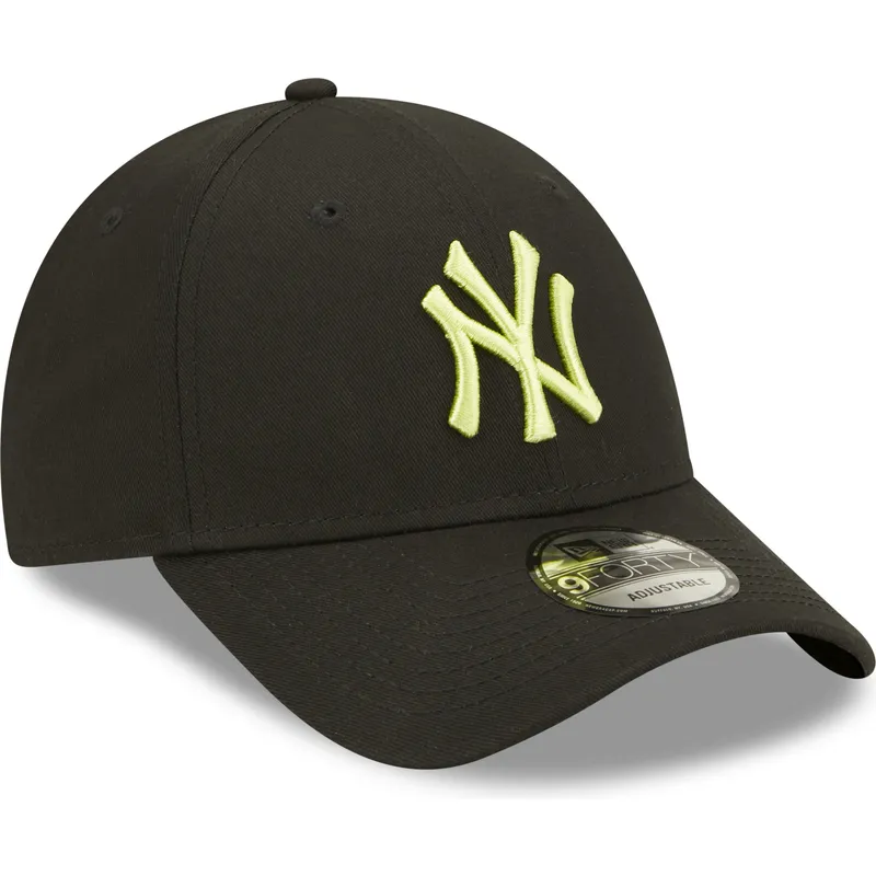 schwarze-verstellbare-curved-cap-mit-grunem-logo-9forty-league-essential-der-new-york-yankees-mlb-von-new-era schwarze-verstellbare-curved-cap-mit-grunem-logo-9forty-league-essential-der-new-york-yankees-mlb-von-new-era