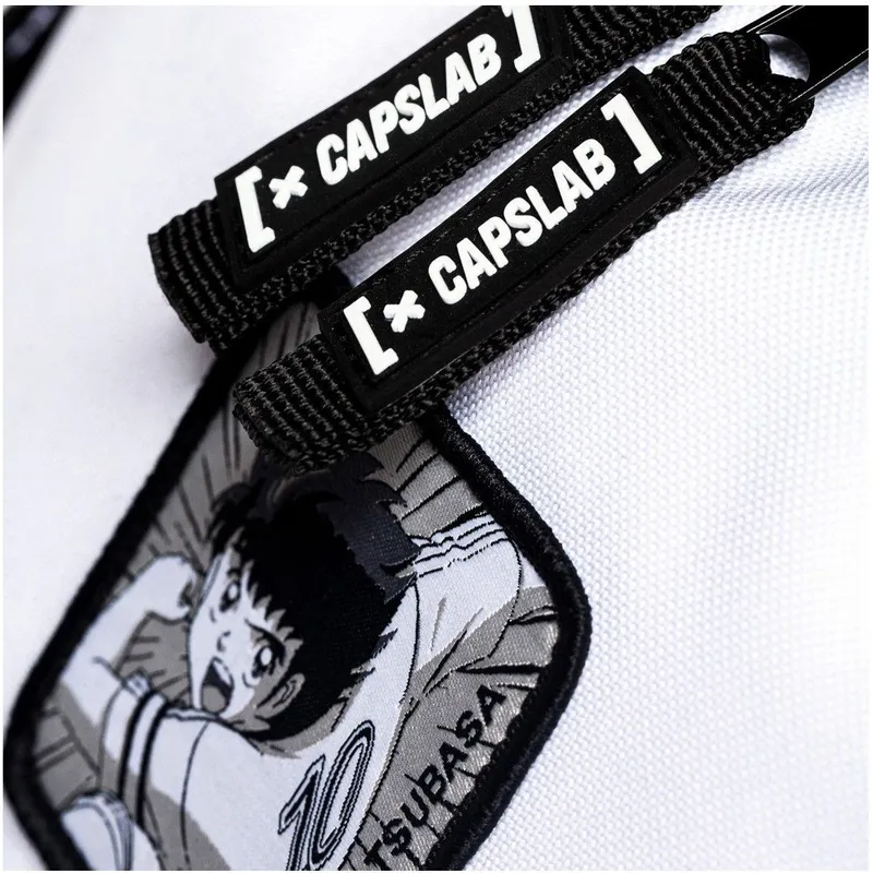 rucksack-weiss-und-schwarz-oliver-atom-bag-tsu-campeones-oliver-y-benji-von-capslab rucksack-weiss-und-schwarz-oliver-atom-bag-tsu-campeones-oliver-y-benji-von-capslab
