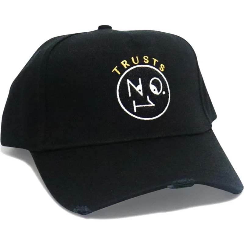 schwarze-verstellbare-curved-cap-trusts-no1-distressed-black-gold-logo-von-the-no1-face