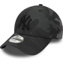 casquette-courbee-camouflage-noire-ajustable-avec-logo-noir-9forty-league-essential-new-york-yankees-mlb-new-era