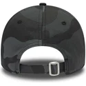 gebogene-kappe-schwarzes-camouflage-verstellbar-mit-schwarzem-logo-9forty-league-essential-von-new-york-yankees-mlb-von-new-era