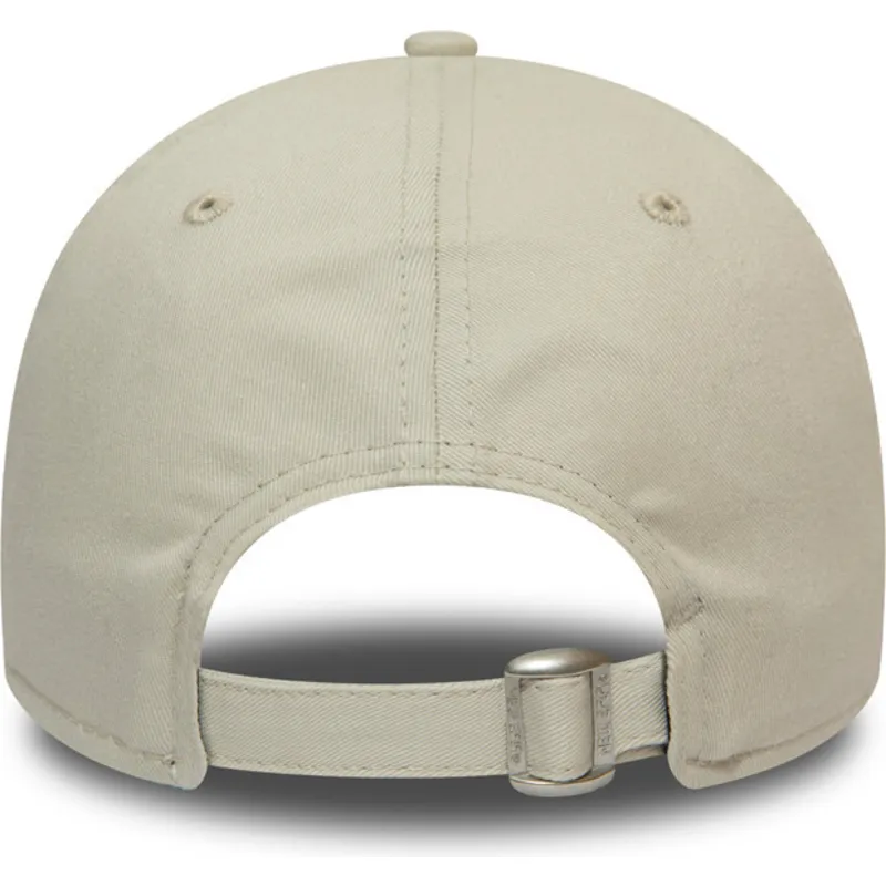 beige-verstellbare-curved-cap-mit-schwarzem-logo-9forty-league-essential-der-new-york-yankees-mlb-von-new-era