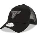 schwarze-trucker-kappe-mit-schwarzem-logo-9forty-a-frame-tonal-von-chicago-bulls-nba-von-new-era