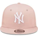 new-era-flat-brim-9fifty-league-essential-new-york-yankees-mlb-pink-snapback-cap