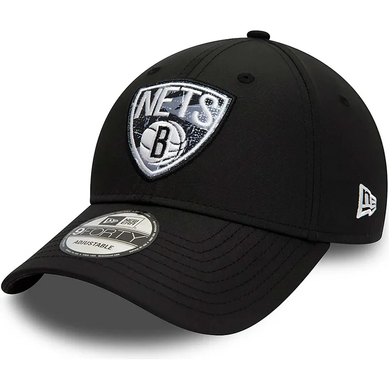 mutzen-gebogen-schwarz-verstellbares-band-9forty-print-infill-der-brooklyn-nets-nba-von-new-era