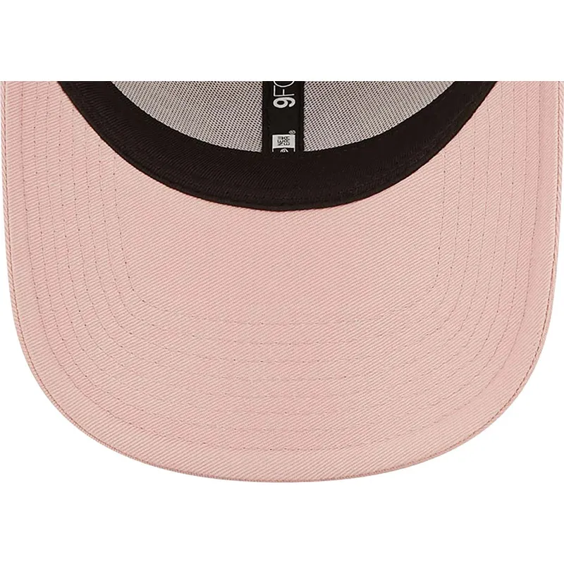 mutzen-gebogen-rosa-verstellbares-band-9forty-league-essential-der-new-york-yankees-mlb-von-new-era