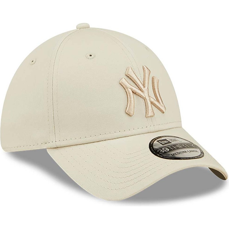 new-era-curved-brim-39thirty-league-essential-new-york-yankees-mlb-beige-fitted-cap-with-beige-logo