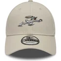 mutzen-gebogen-beige-verstellbares-band-9forty-der-bugs-bunny-looney-tunes-von-new-era