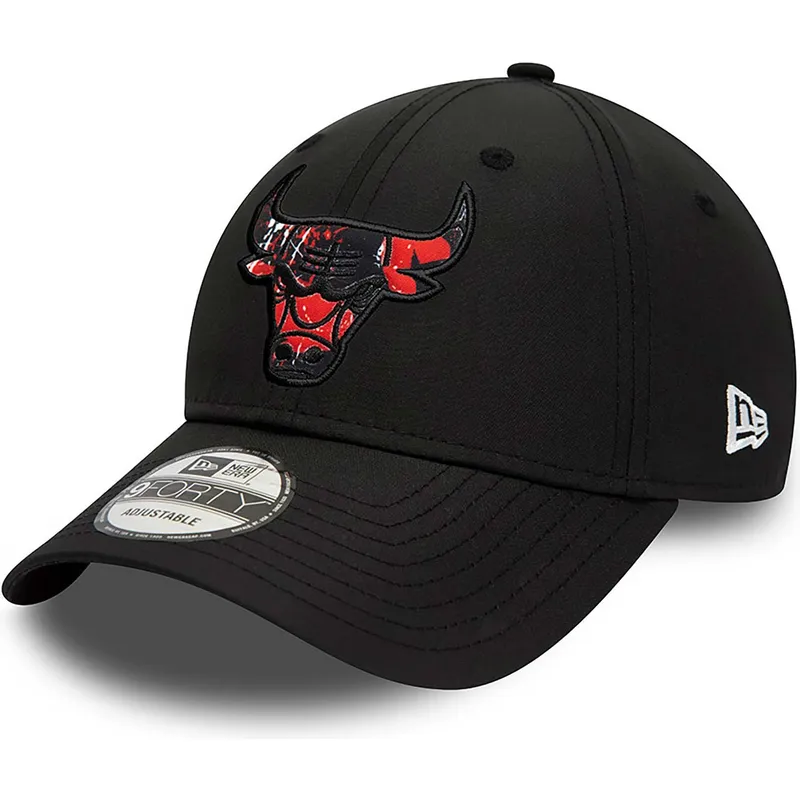 mutzen-gebogen-schwarz-verstellbares-band-9forty-print-infill-der-chicago-bulls-nba-von-new-era mutzen-gebogen-schwarz-verstellbares-band-9forty-print-infill-der-chicago-bulls-nba-von-new-era
