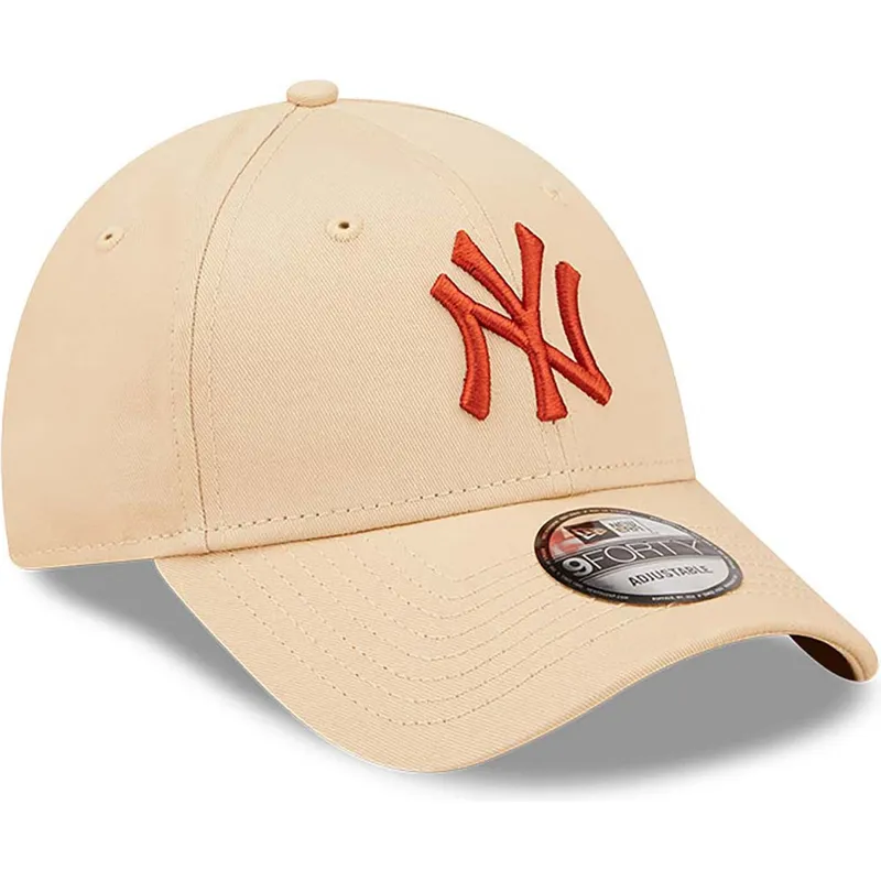 mutzen-gebogen-beige-verstellbares-band-marron-9forty-league-essential-der-new-york-yankees-mlb-von-new-era