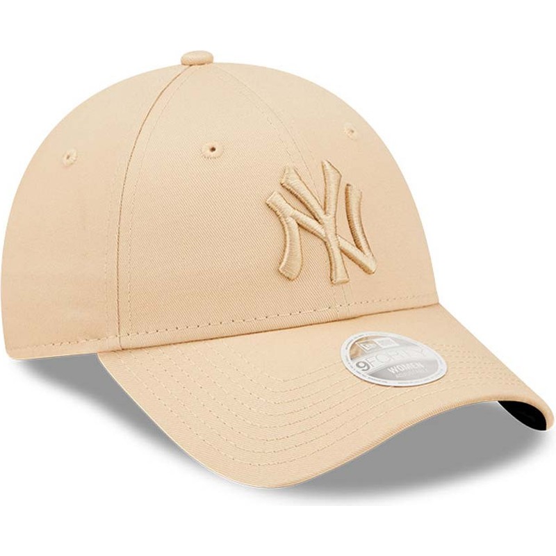 new-era-curved-brim-women-9forty-league-essential-new-york-yankees-mlb-beige-adjustable-cap-with-beige-logo